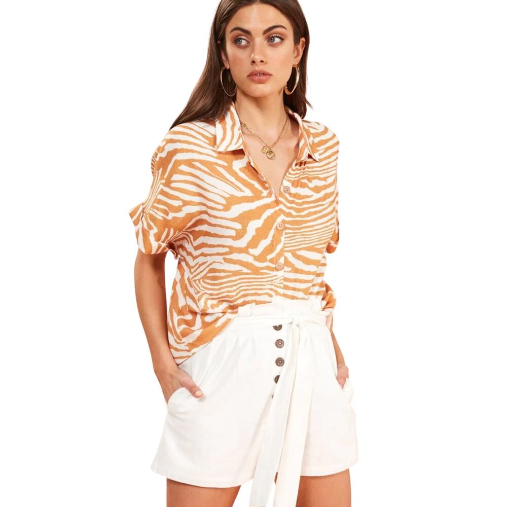 Revolve Mink Pink Pretty Wild Cropped Blouse Short Sleeve Button Collared Med
